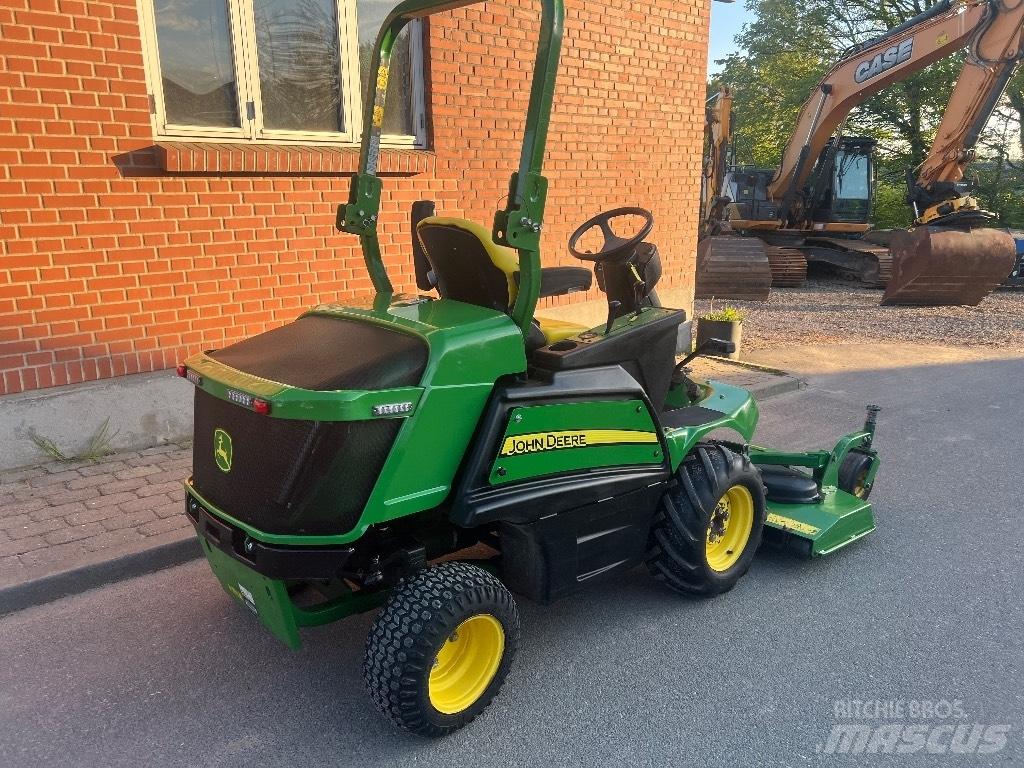 John Deere 1550 Samojízdné sekačky