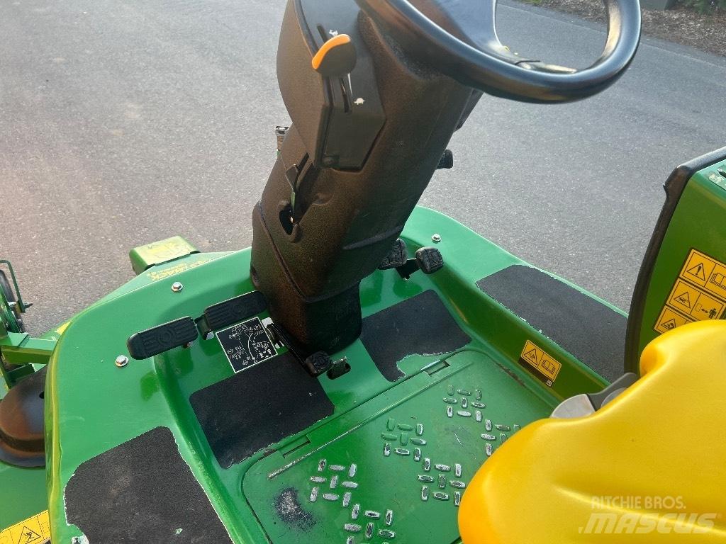 John Deere 1550 Samojízdné sekačky