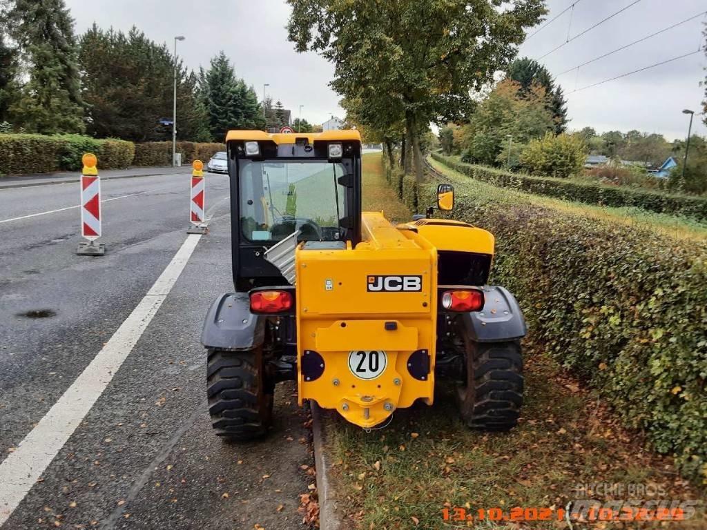 JCB 525-60 Teleskopické manipulátory