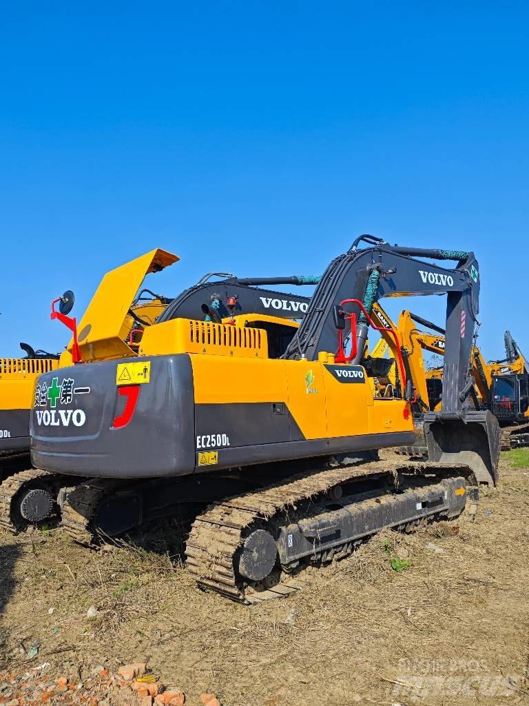 Volvo EC 250 D L Pásová rýpadla