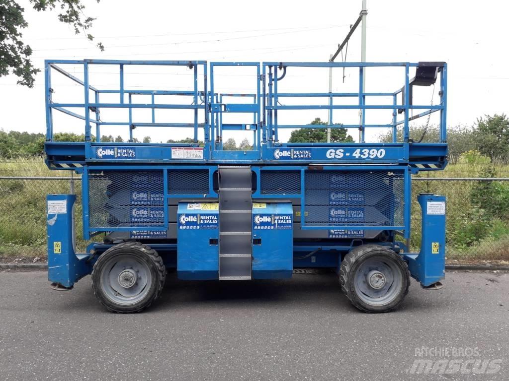 Genie GS 4390 RT Nůžková zvedací plošina