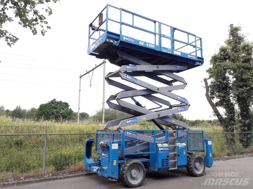 Genie GS 4390 RT Nůžková zvedací plošina