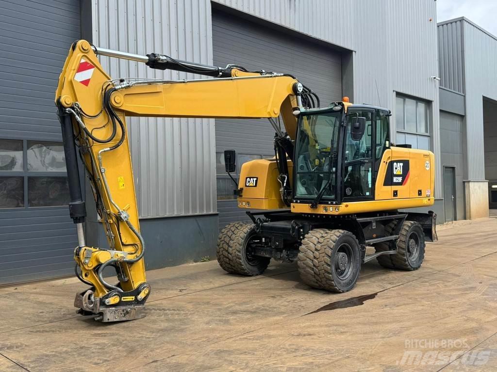 CAT M320F Kolová rýpadla