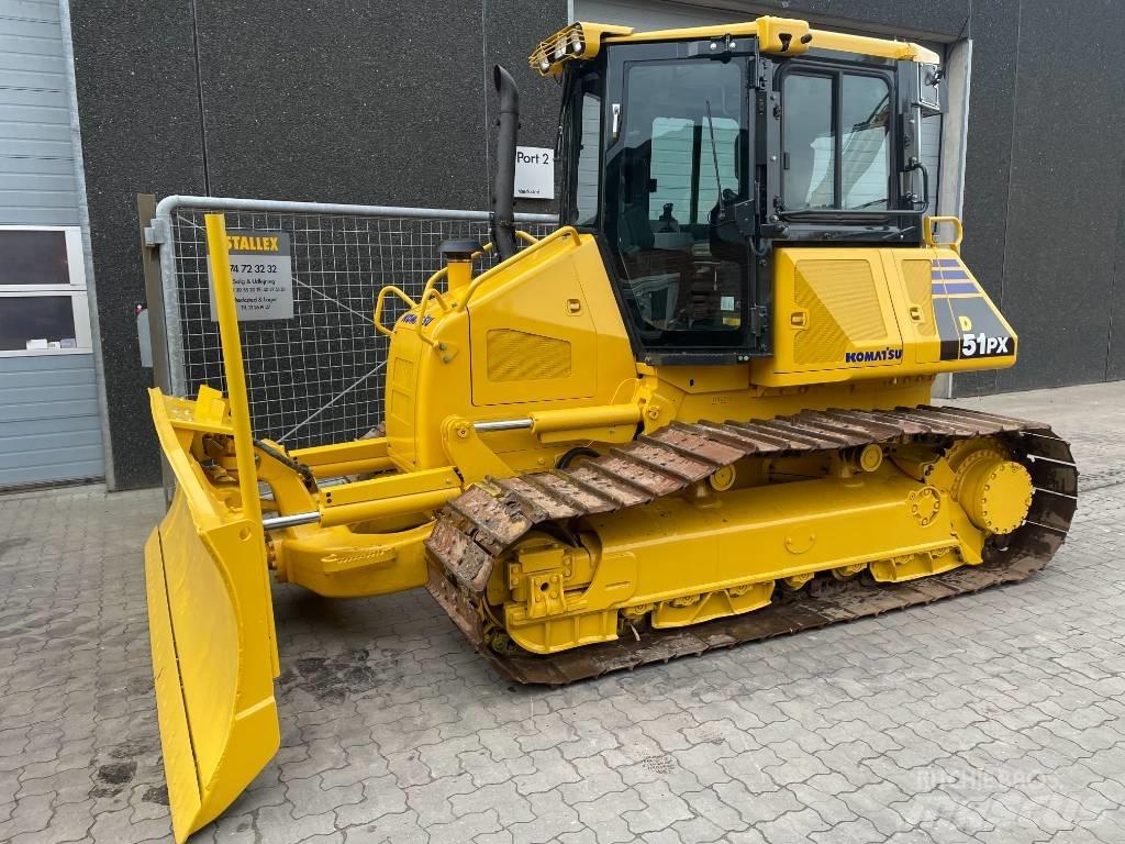 Komatsu D51PX-22 Pásové dozery