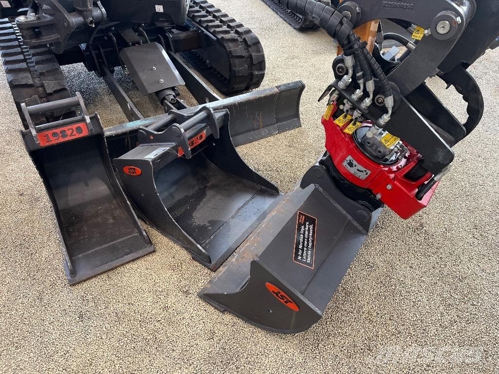 CASE CX 19 D Mini rýpadla < 7t