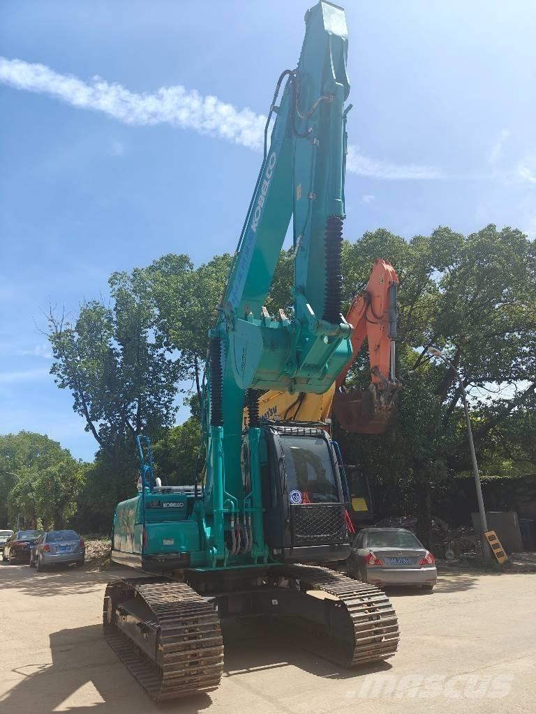 Kobelco SK 200 Pásová rýpadla