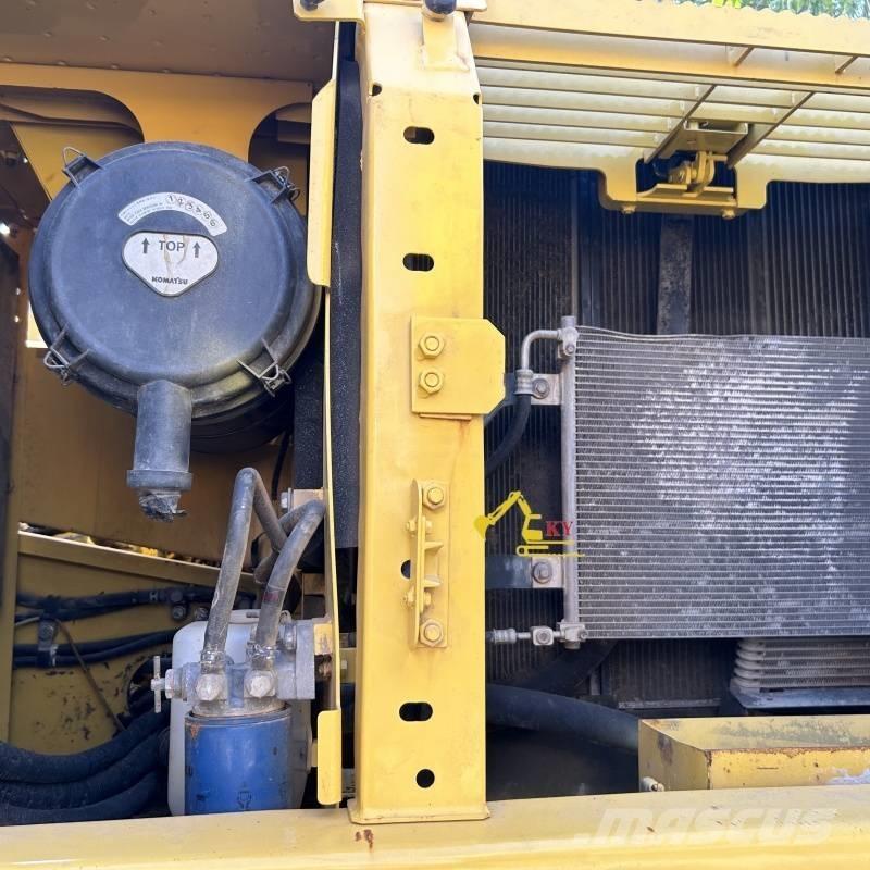 Komatsu PC 200-8 Pásová rýpadla