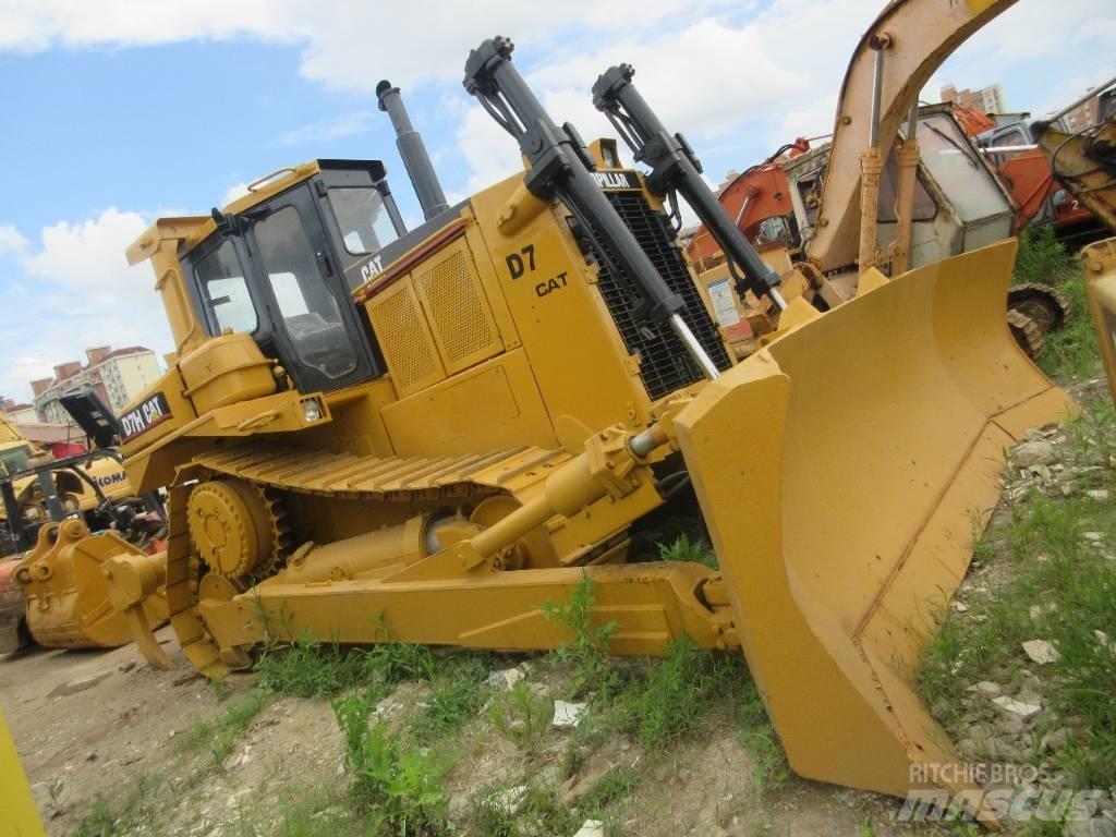 CAT D 7 H Pásové dozery