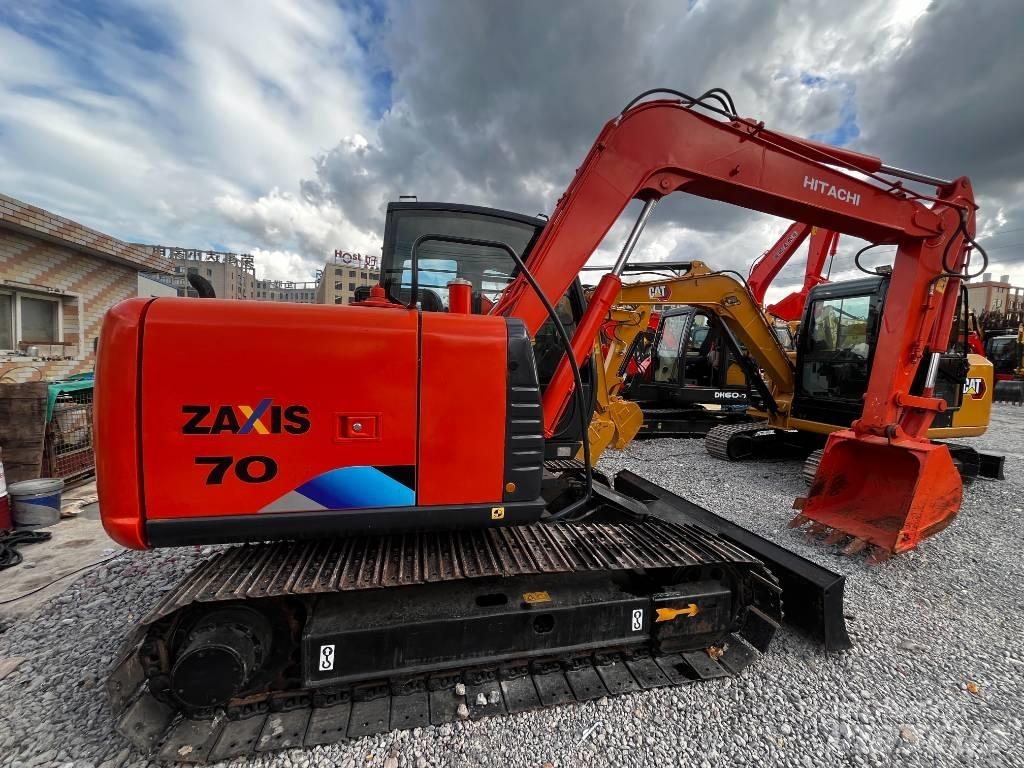 Hitachi ZX 70 Midi rýpadla 7t - 12t