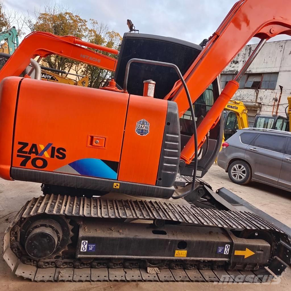 Hitachi ZX 70 Pásová rýpadla