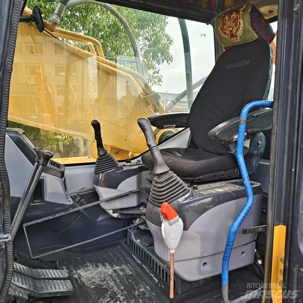 Komatsu PC 400-7 Pásová rýpadla
