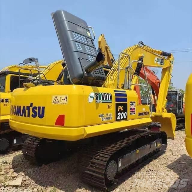 Komatsu PC 200-8 Midi rýpadla 7t - 12t