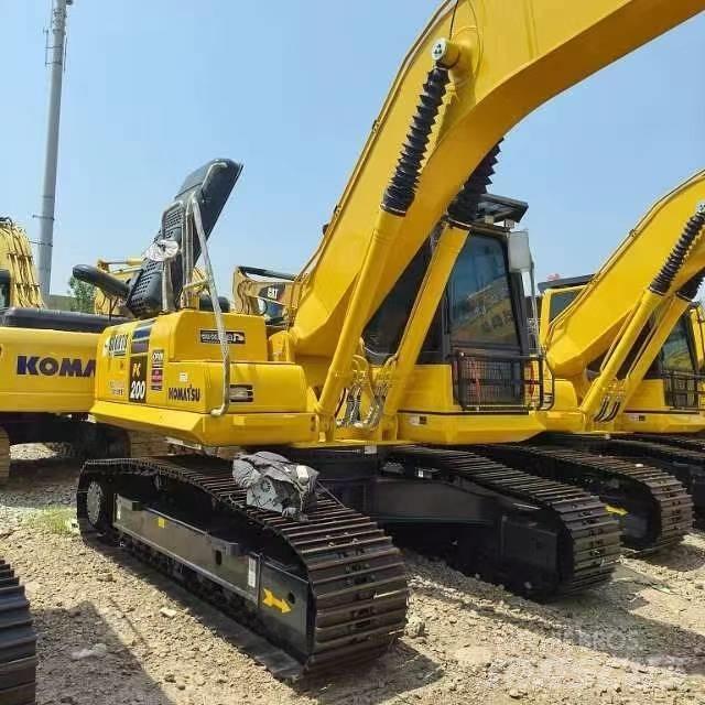 Komatsu PC 200-8 Midi rýpadla 7t - 12t