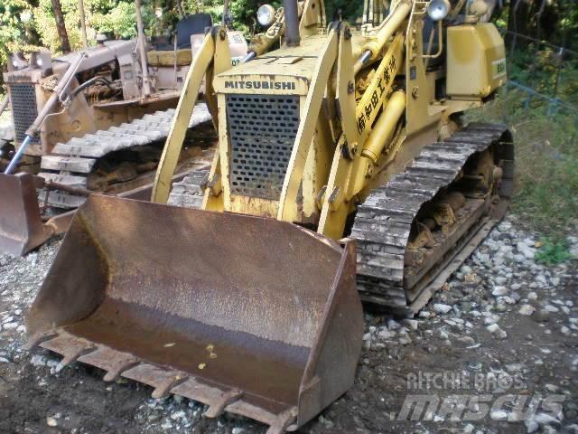 Mitsubishi BS3F Pásové dozery