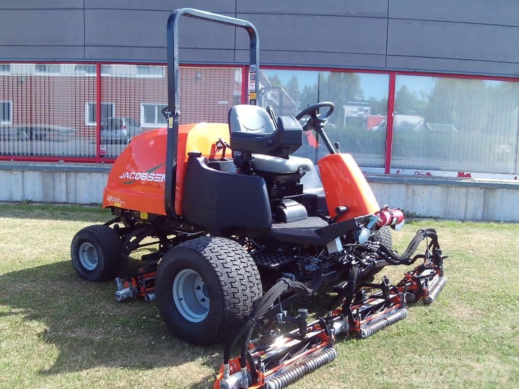 Jacobsen LF550 Sekačky fervejí
