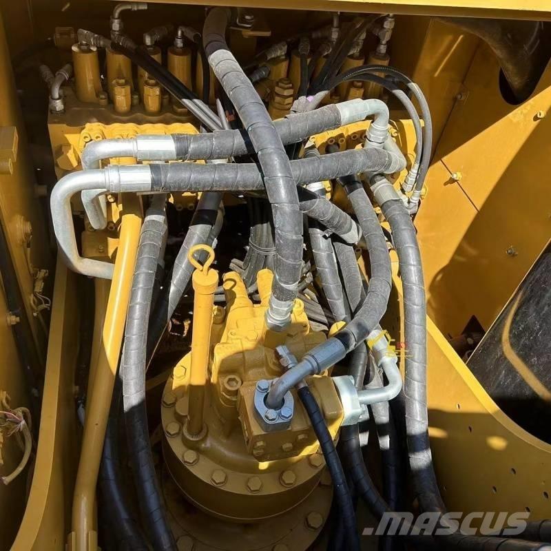 CAT 320 D Pásová rýpadla