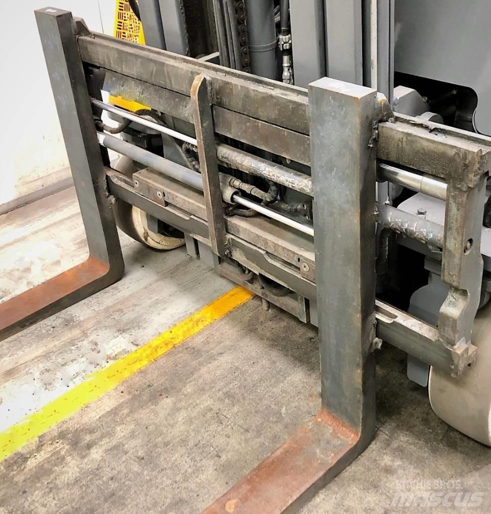 Combilift CB2500 Vysokozdvižný vozík s bočním ložením