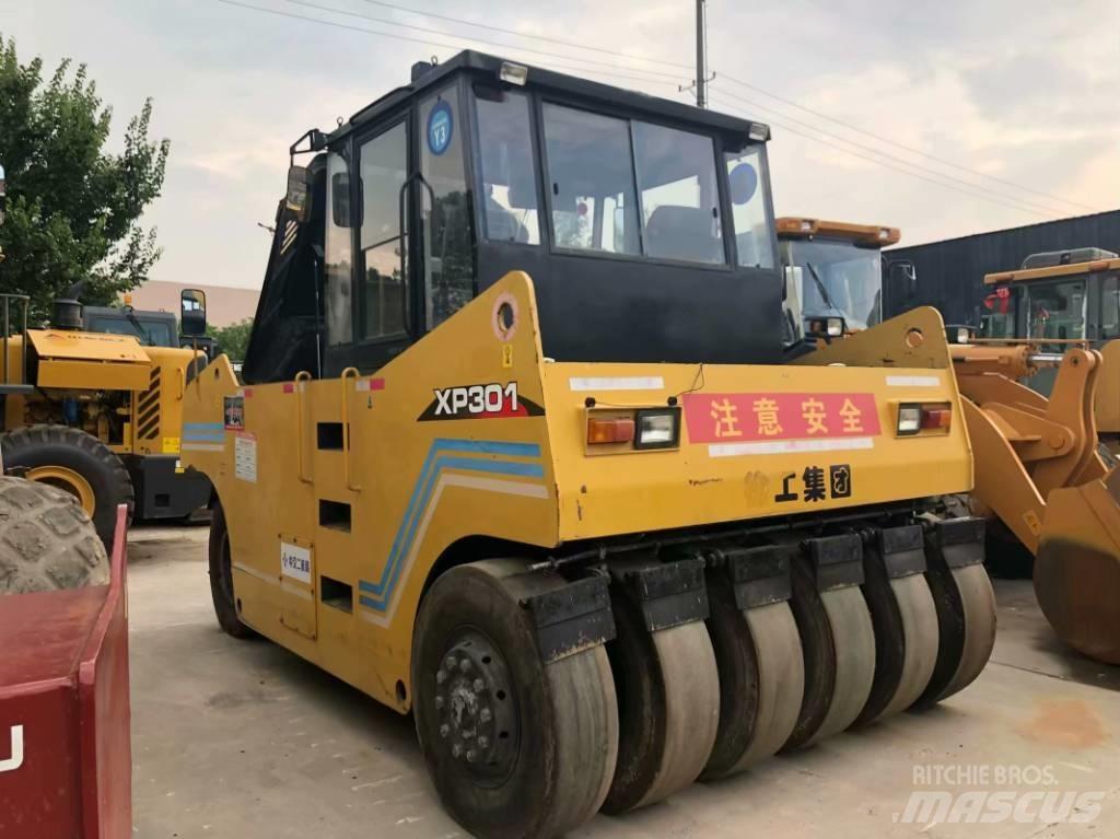 XCMG XP301 Pneumatikové válce