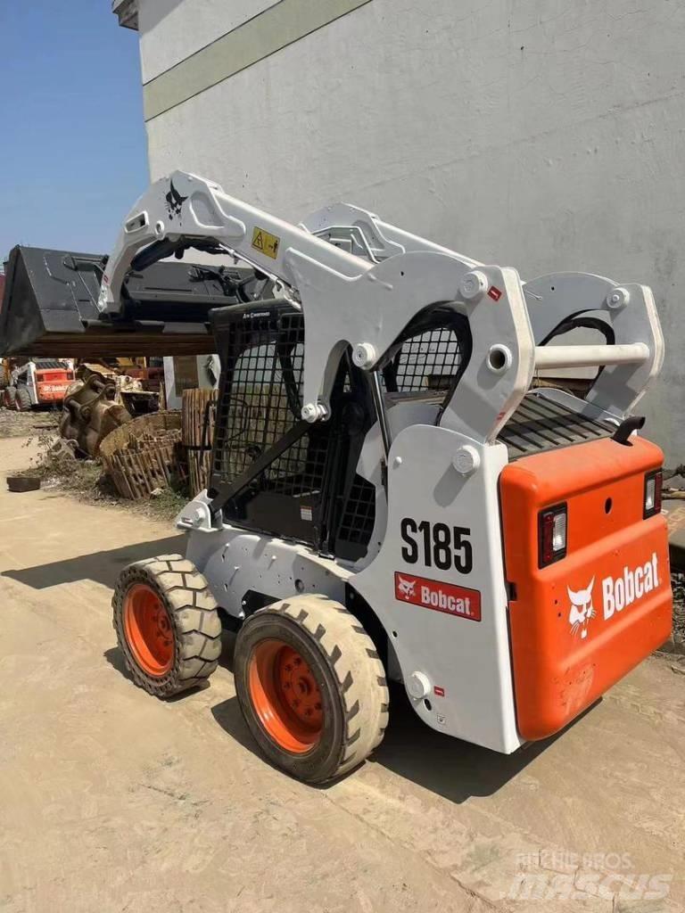 Bobcat S185 Smykem řízené nakladače