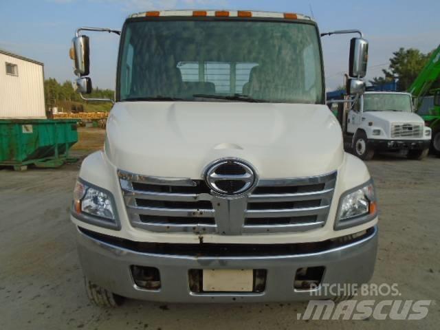 Hino 185 Valníky/Sklápěcí bočnice