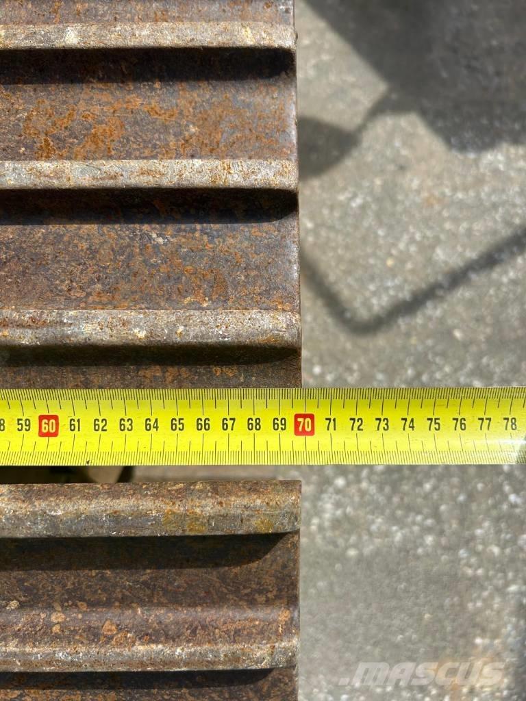 Takeuchi TB 2150 R Pásová rýpadla