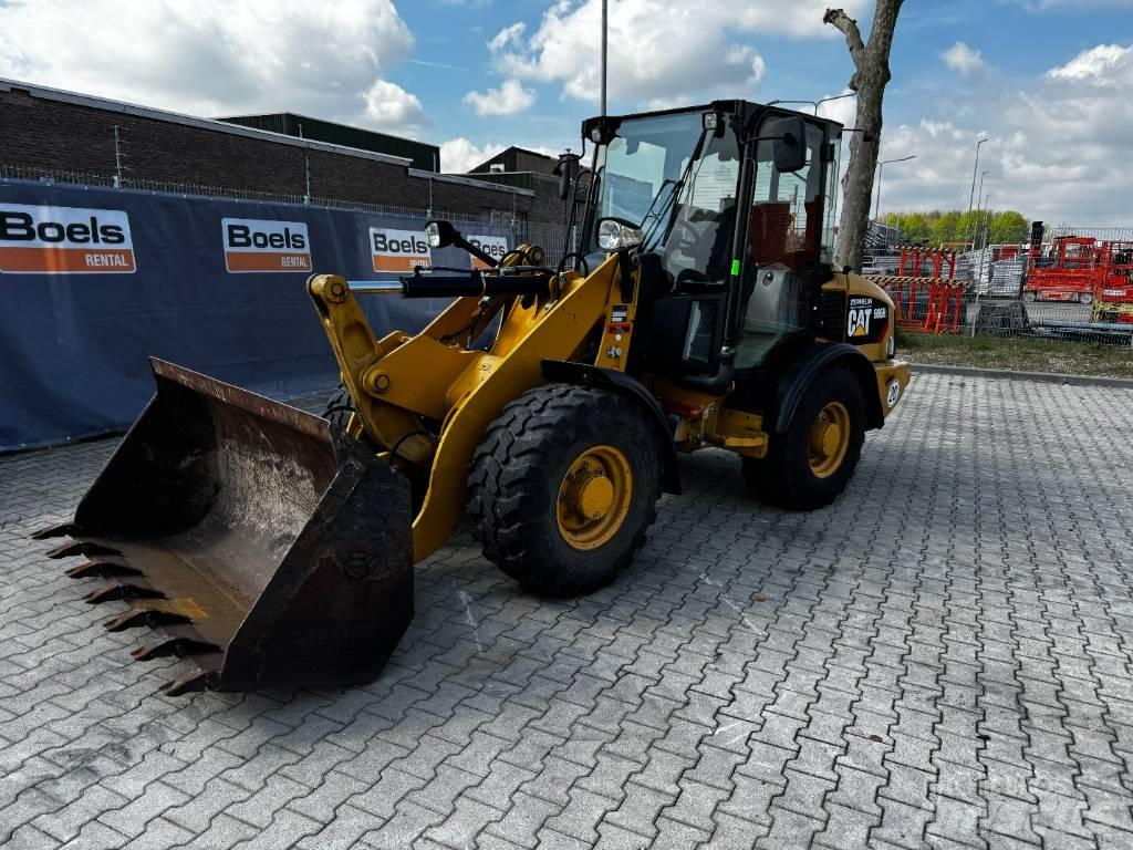 CAT 906H2 Kolové nakladače
