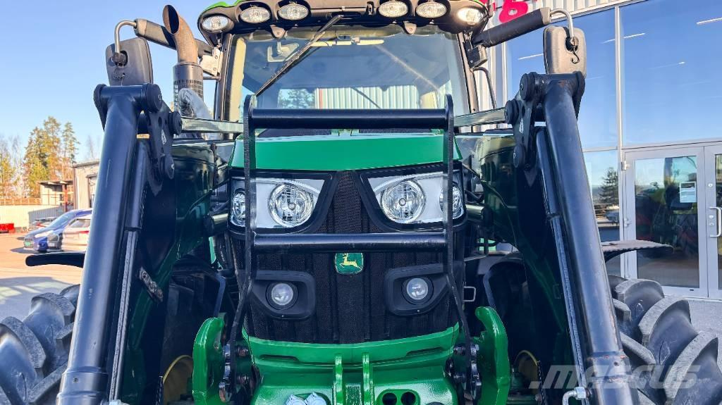 John Deere 6125 R Traktory