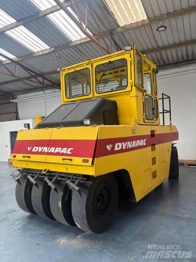 Dynapac CP 271 Pneumatikové válce