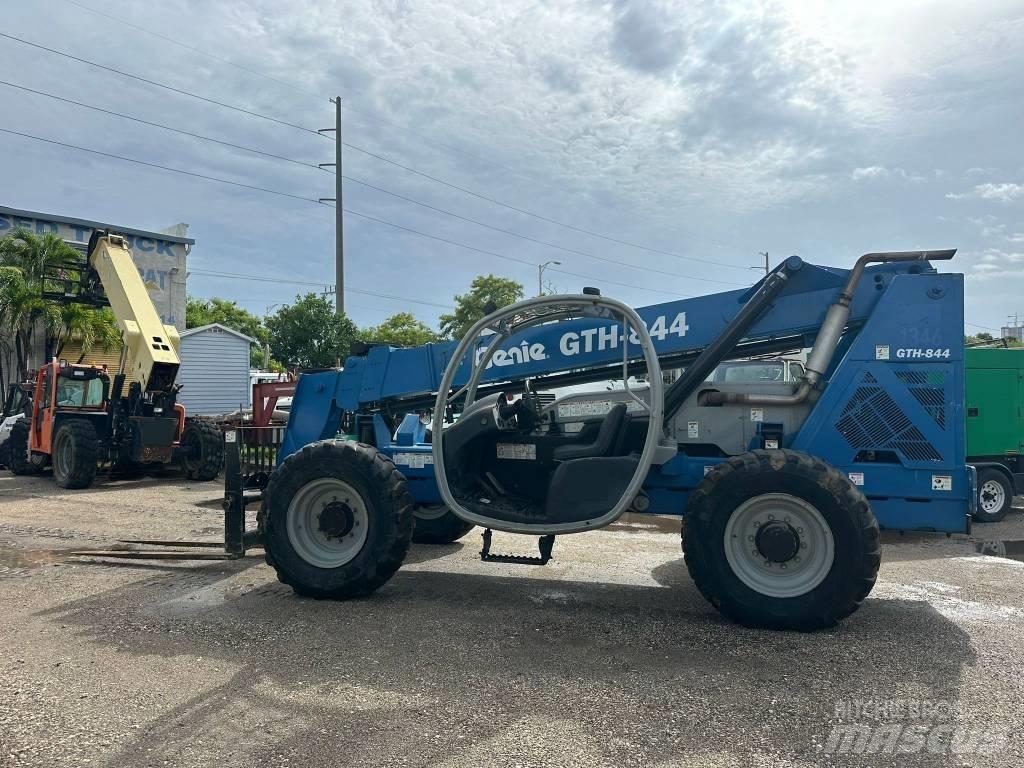 Genie GTH 844 Teleskopické manipulátory