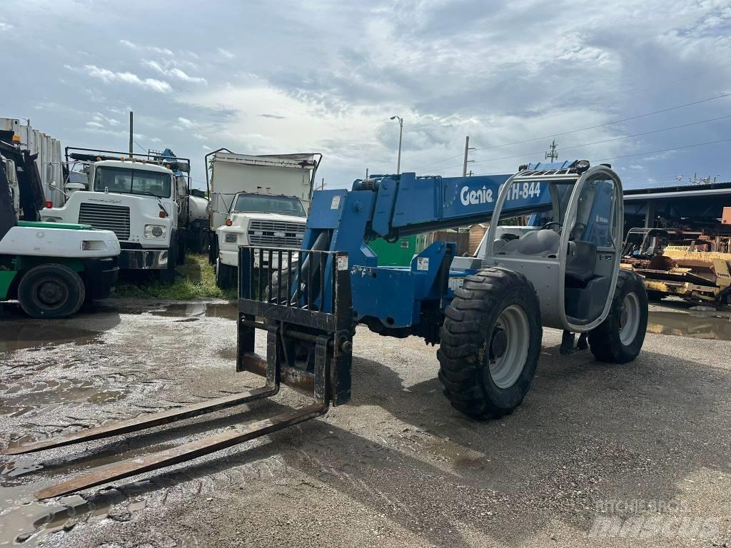 Genie GTH 844 Teleskopické manipulátory