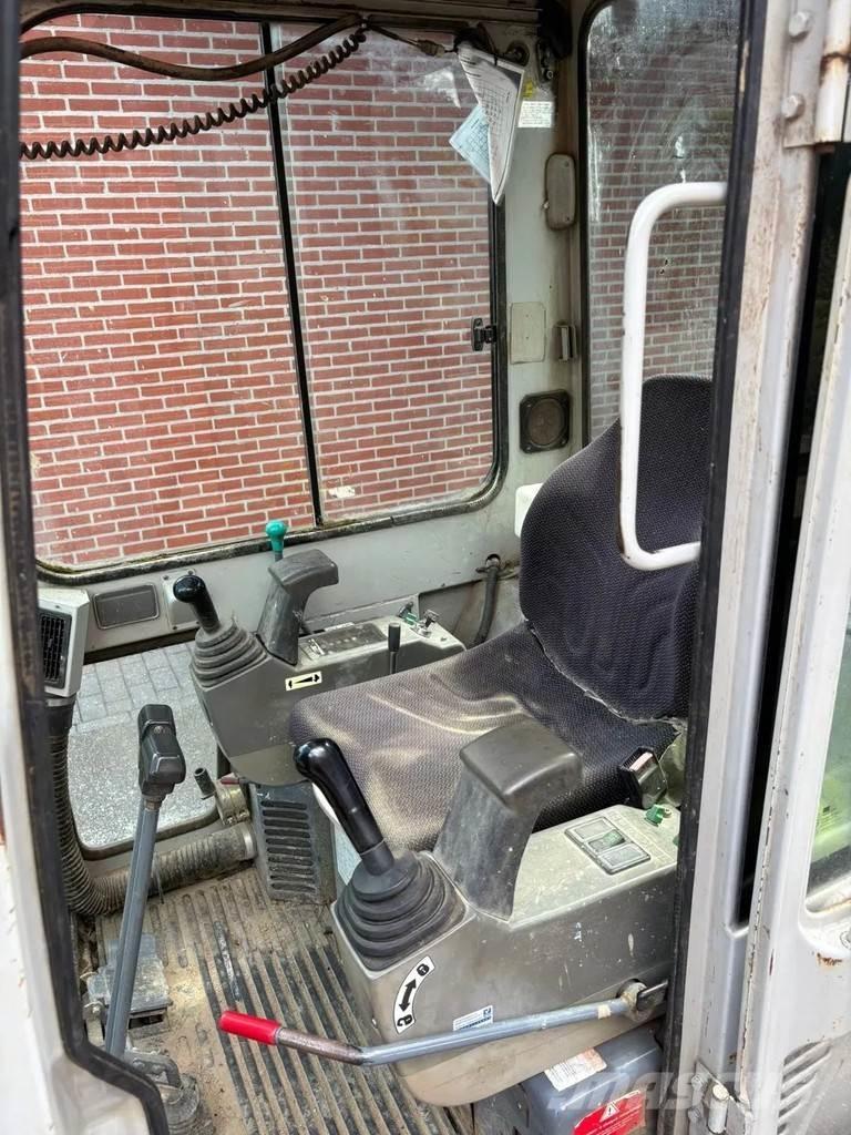 Takeuchi TB 016 Mini rýpadla < 7t