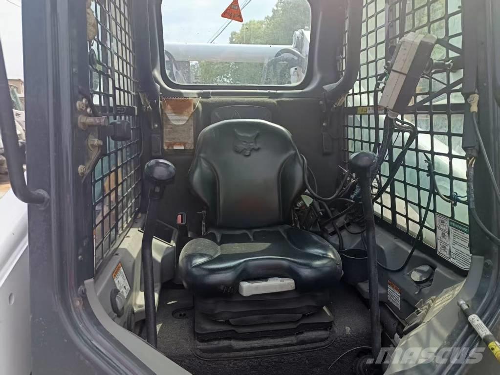 Bobcat T 770 Pásové nakladače