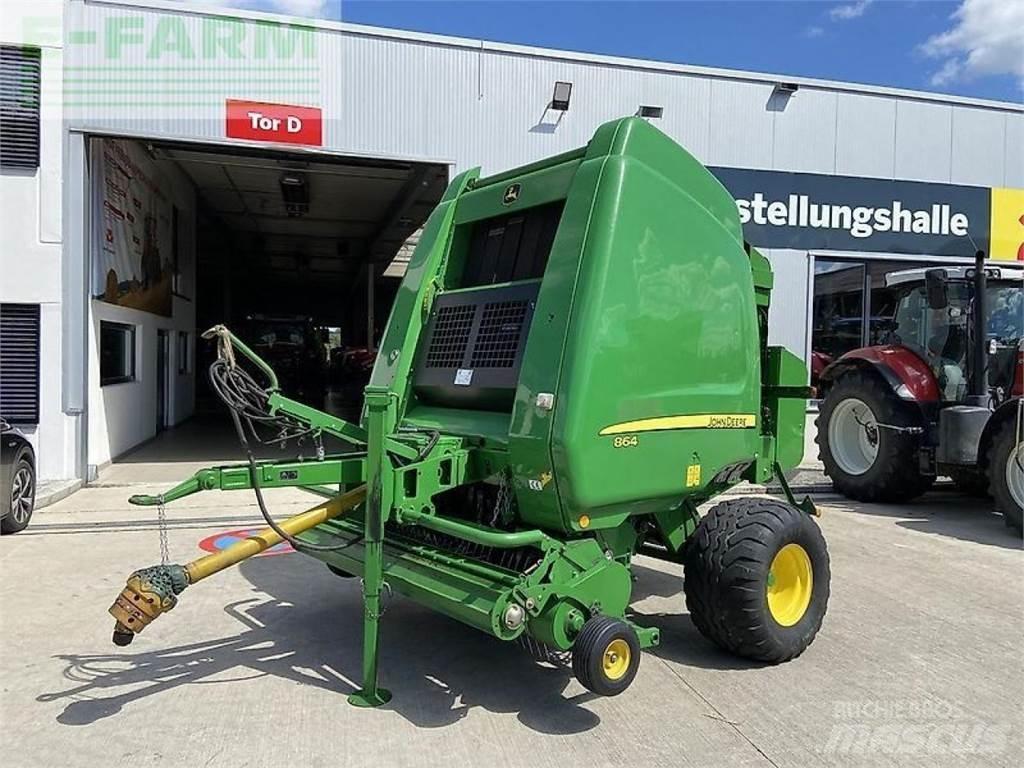 John Deere 864 Lis na hranaté balíky