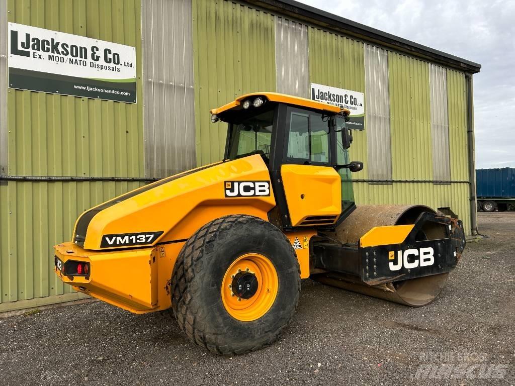 JCB VM 137 Tahačové válce