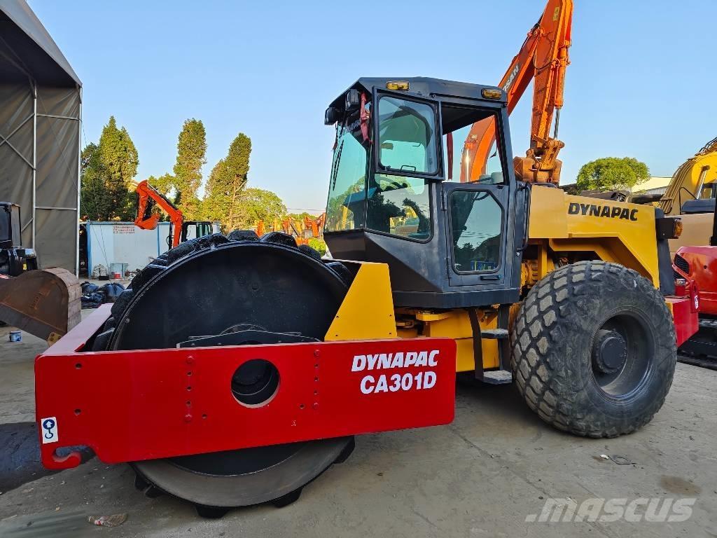 Dynapac CA 301 D Tahačové válce