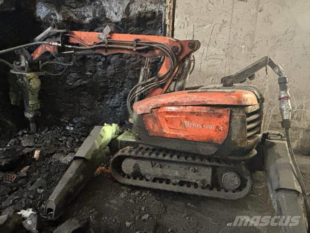 Husqvarna DXR 300 Demoliční rýpadla