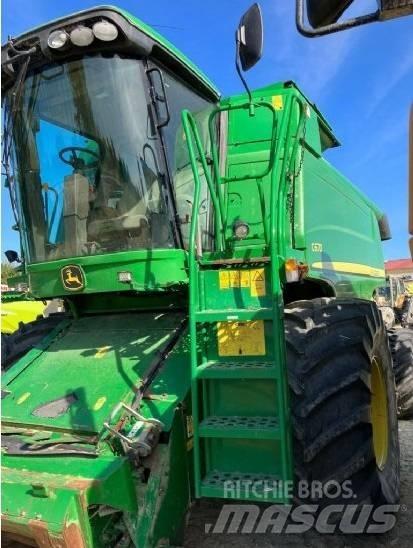 John Deere C 670 Sklízecí mlátičky