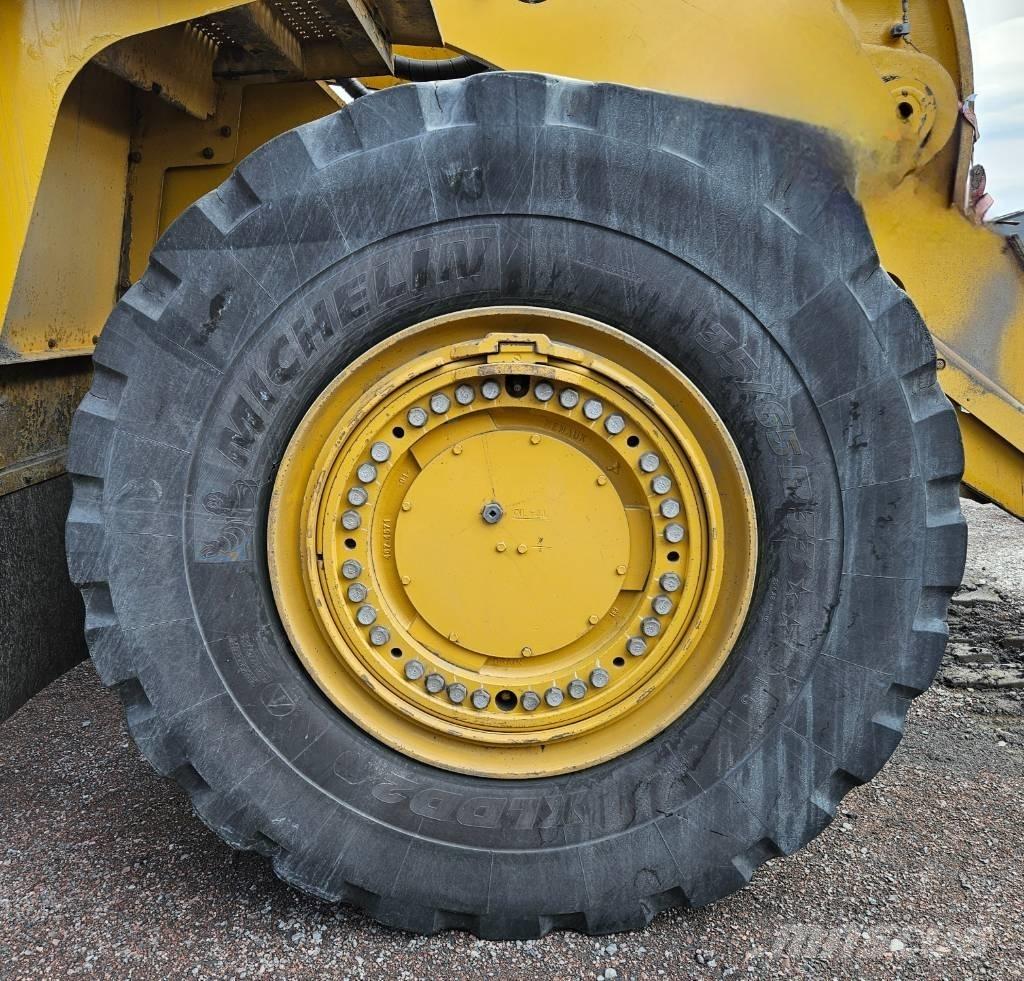 CAT 988 K Kolové nakladače