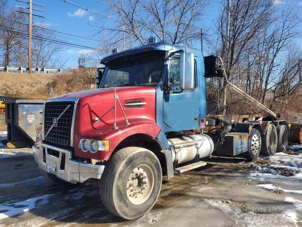 Volvo VHD84F Lanový nosič kontejnerů
