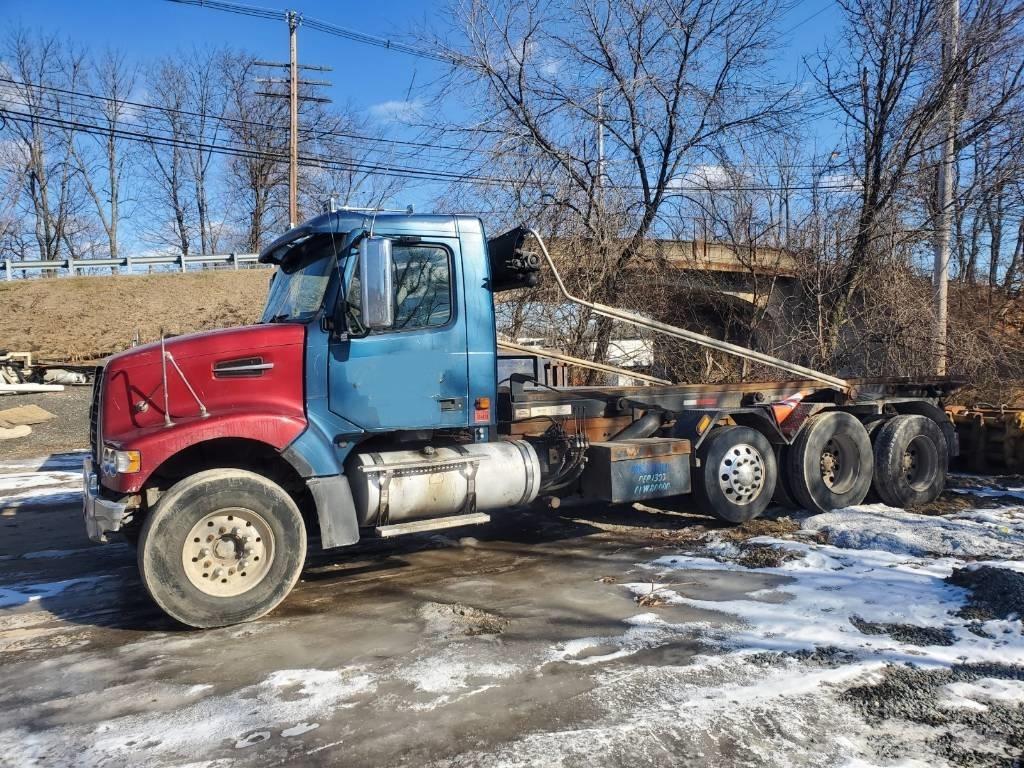 Volvo VHD84F Lanový nosič kontejnerů
