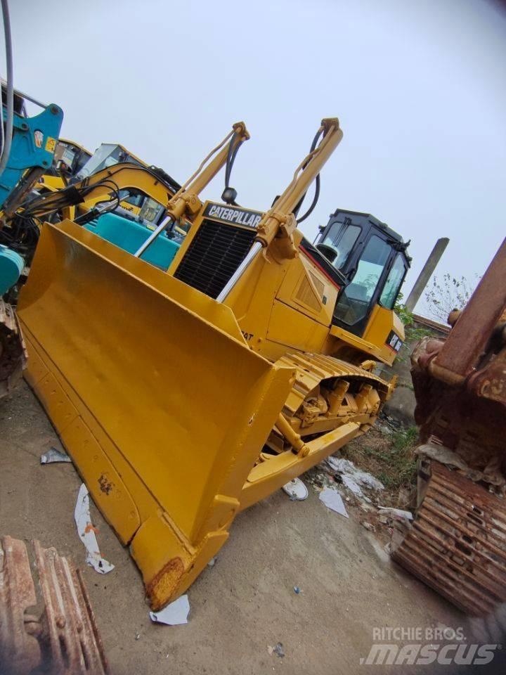CAT D6G Pásové dozery
