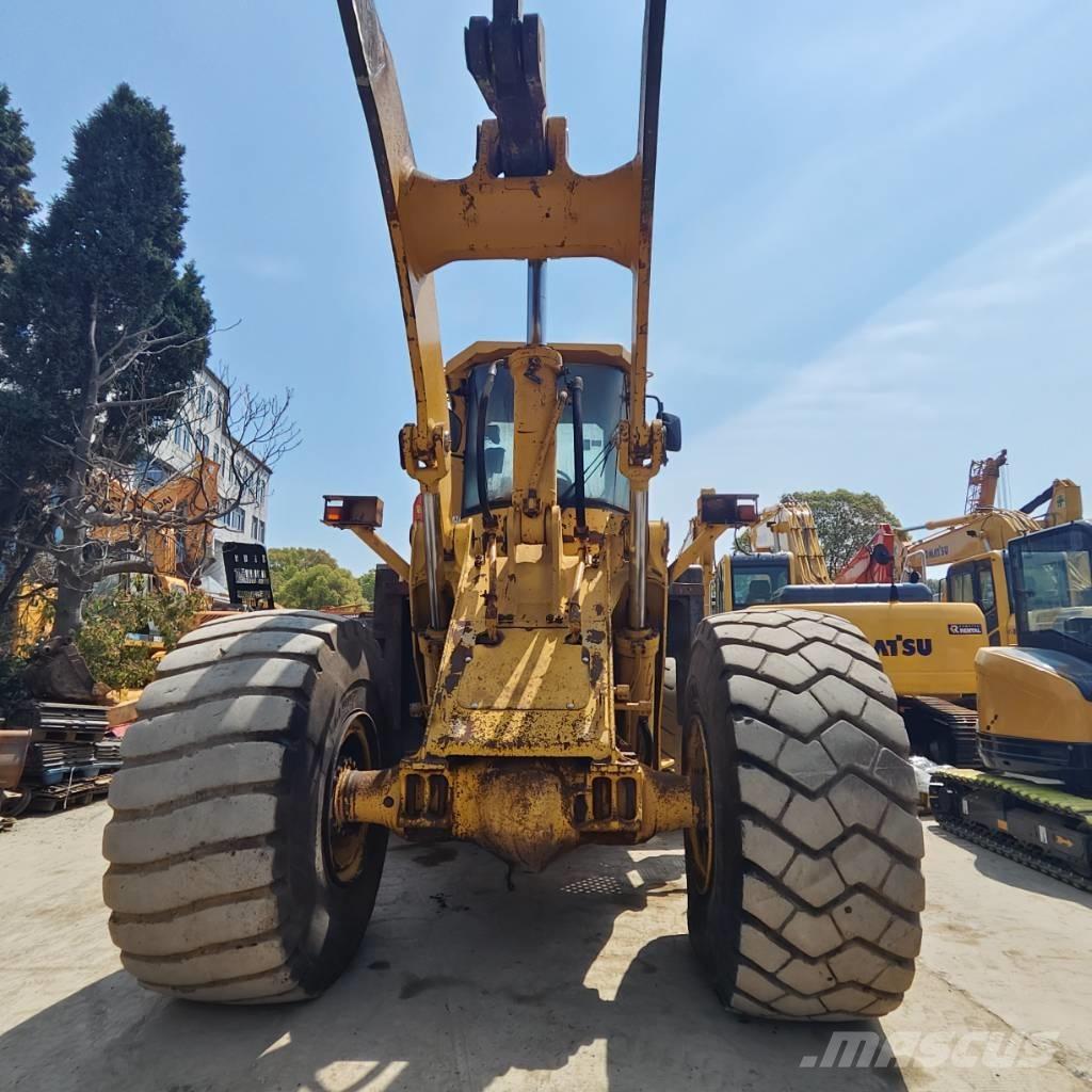Komatsu WA 500 Kolové nakladače