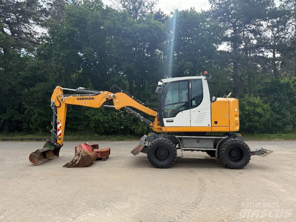 Liebherr A 910 Comp Kolová rýpadla