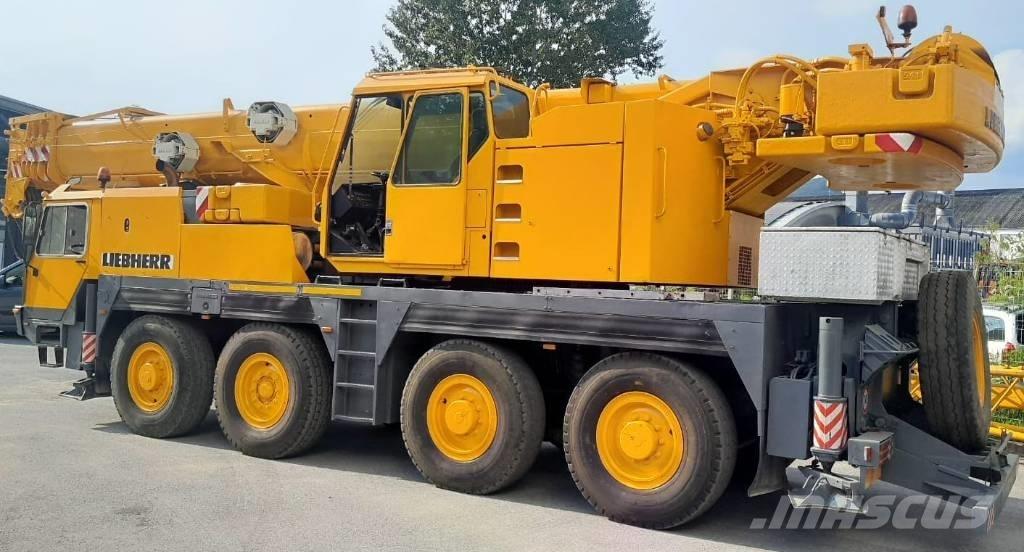 Liebherr 1070/1 Univerzální terénní jeřáby
