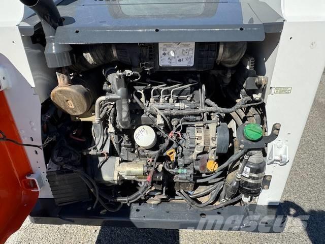 Bobcat T 630 Smykem řízené nakladače