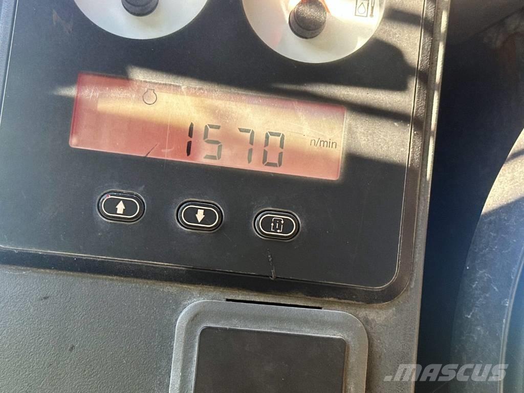 CAT 246 C Smykem řízené nakladače