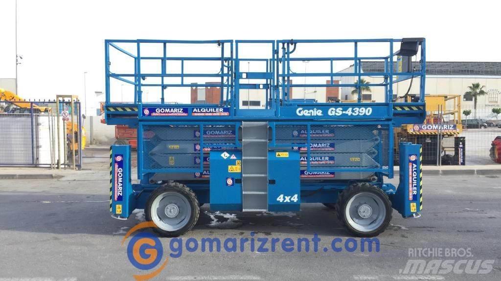 Genie GS 4390 Nůžková zvedací plošina