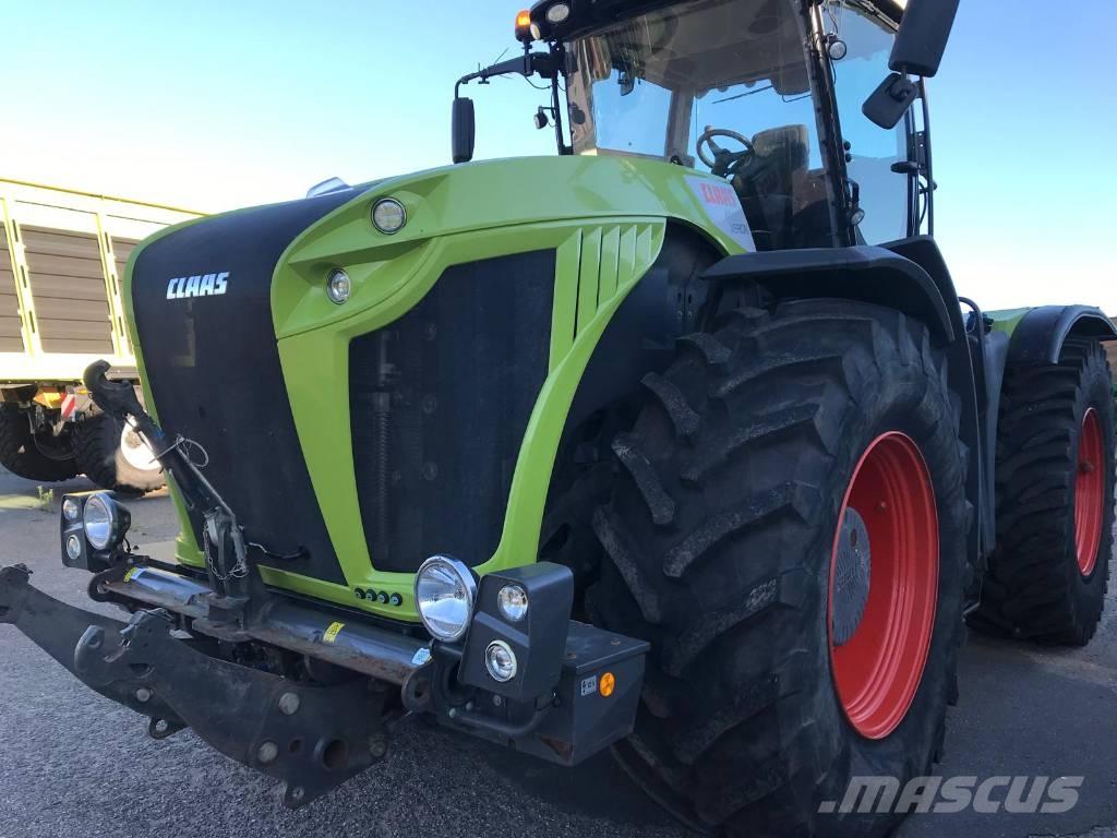CLAAS XERION 4500 VC Traktory