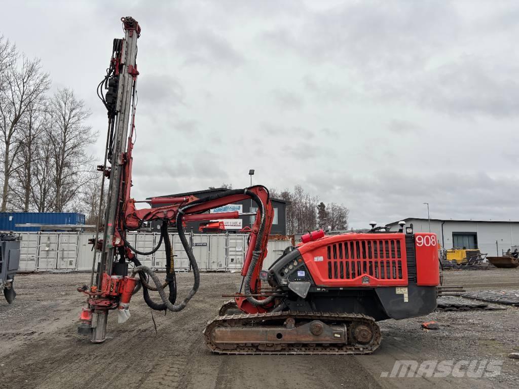 Sandvik Dino DC400Ri Povrchové vrtací stroje