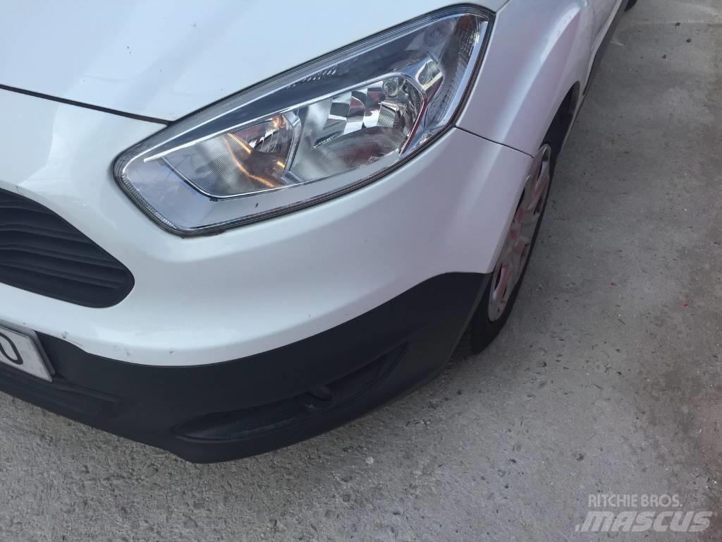 Ford Courier Skříňová nástavba